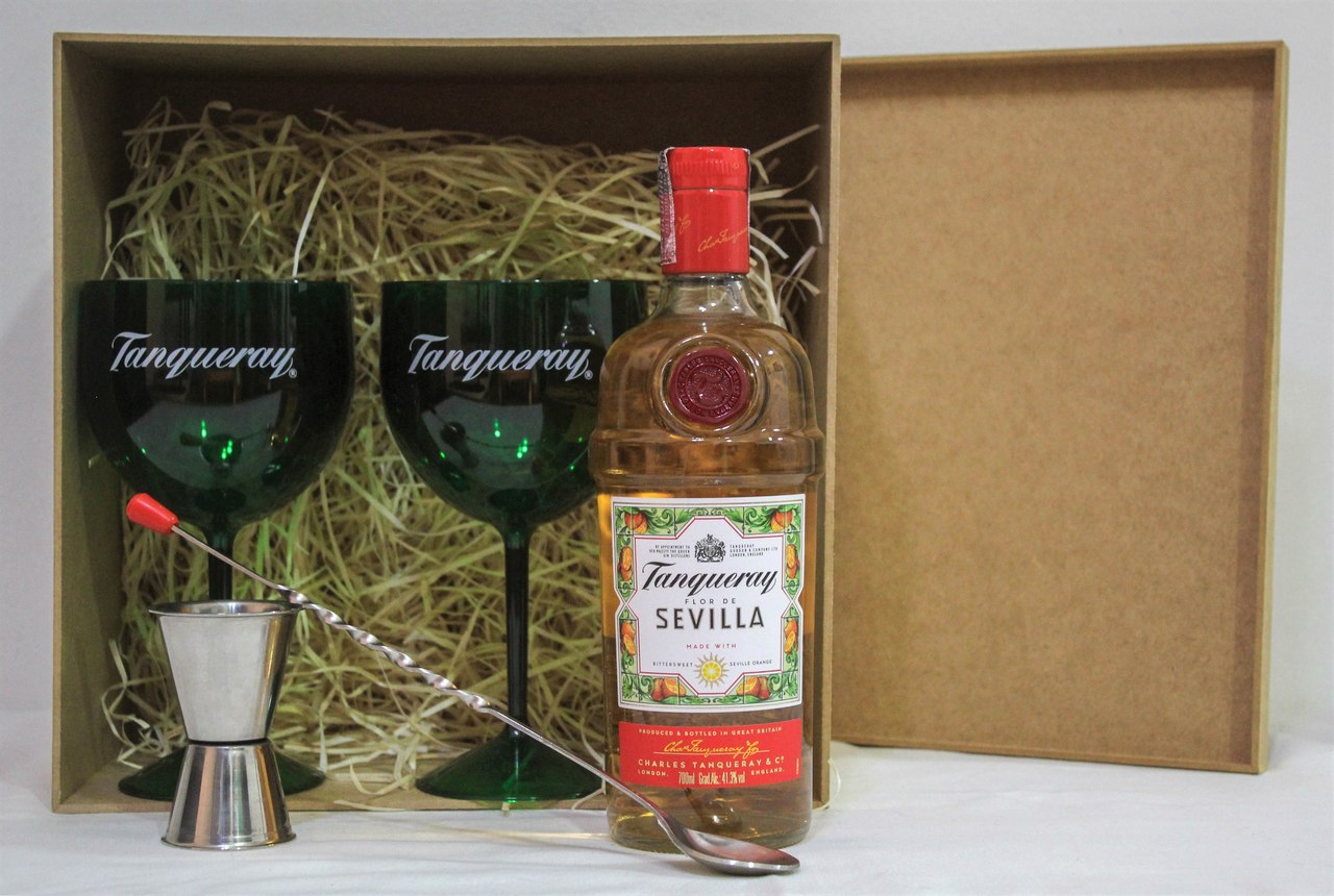 Kit Tanqueray Flor de Sevilla - Caixa com 2 Ta�as de Acr�lico, Dosador e Colher Bailarina