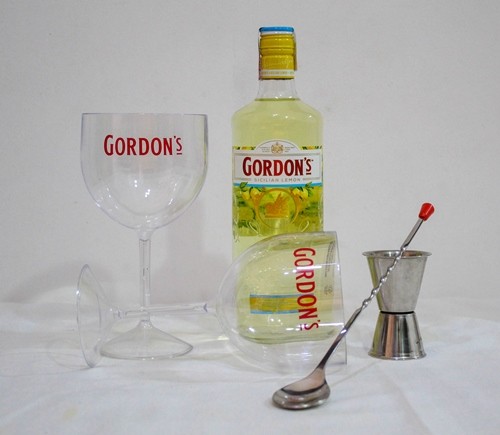 Kit Gordon’s Sicilian Lemon - 2 Taças de Acrílico, Dosador e Colher Bailarina